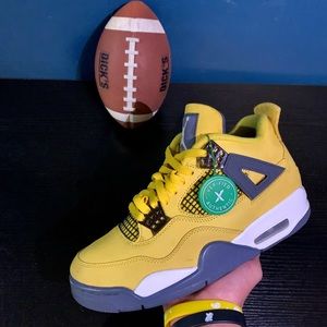 Jordan 4 Lightning